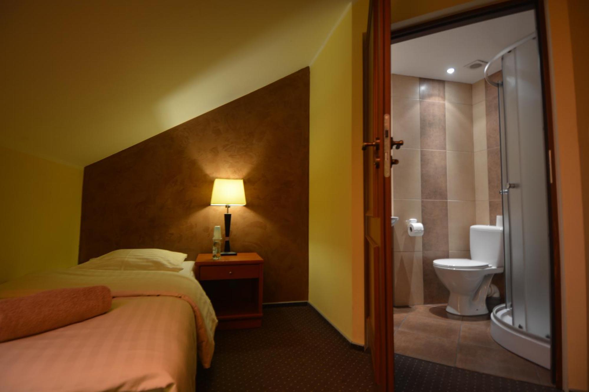 Hotel Stawisko Klaudyn Værelse billede