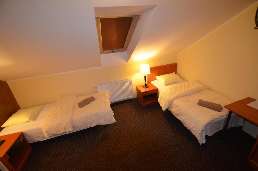 Hotel Stawisko Klaudyn Eksteriør billede